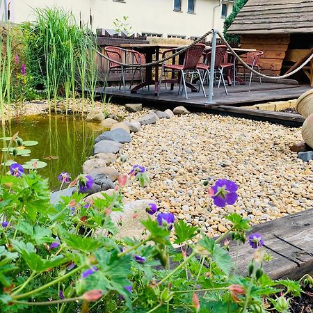 Restaurant Und Pension Zur Puppenstube Штольпен Екстер'єр фото