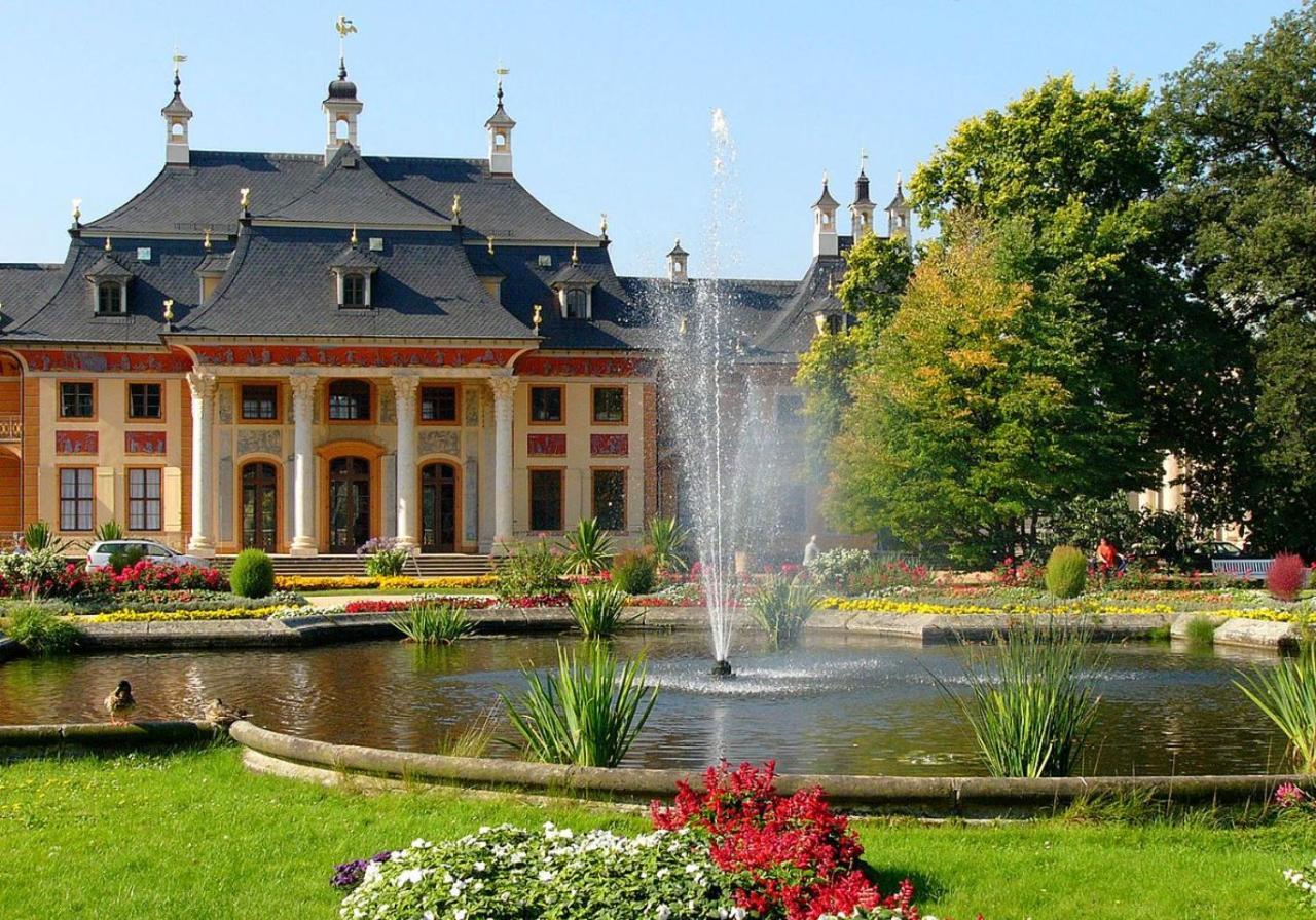 Restaurant Und Pension Zur Puppenstube Штольпен Екстер'єр фото